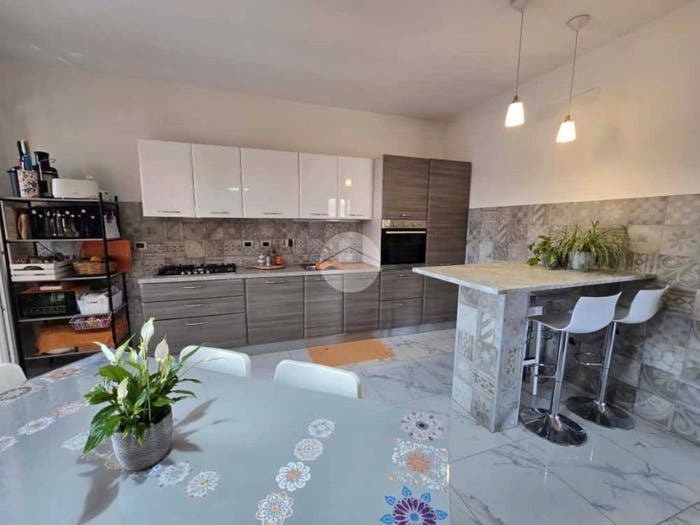 Casa quadrilocale in vendita in VIA DON TURINETTI, Centro, Bosconero