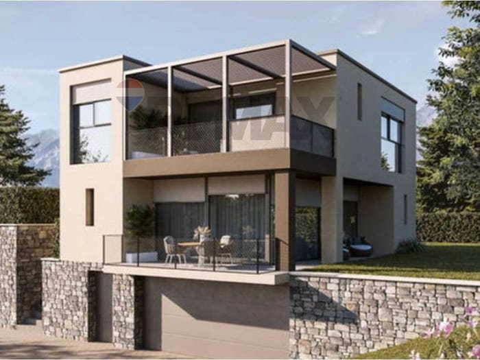 Casa quadrilocale in vendita in Centro, Menaggio
