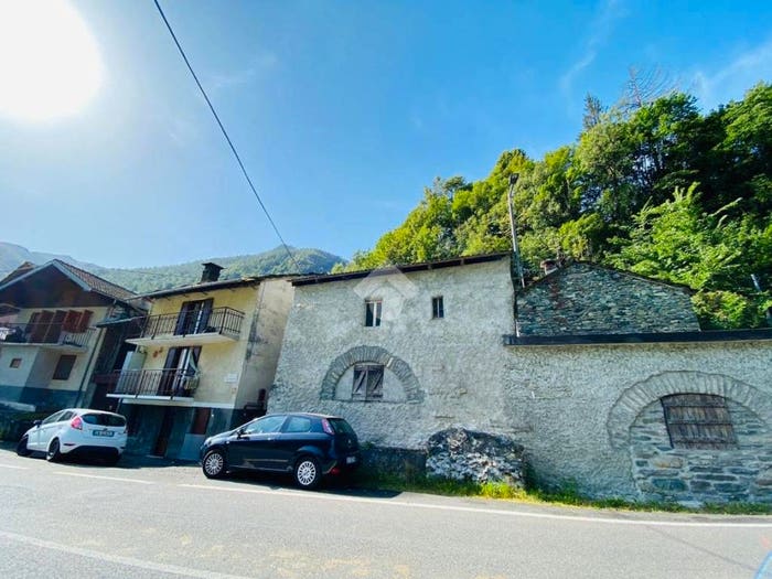 Casa bilocale in vendita in via torino, Lemie