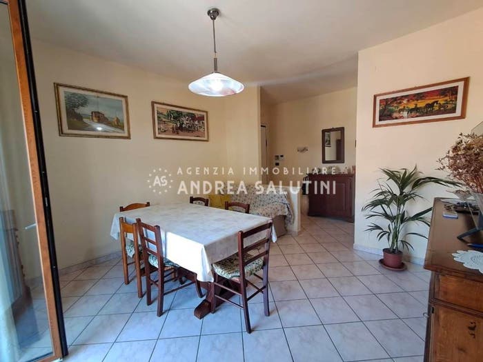 Appartamento con 6 locali in vendita in Oltrera, Pontedera