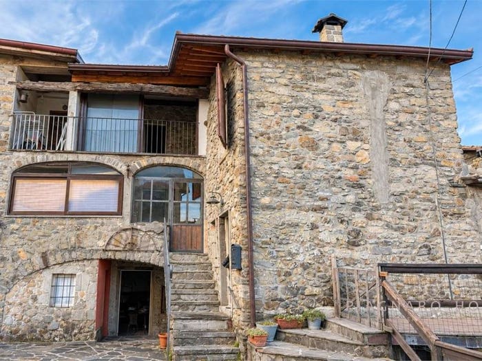 Casa con 6 locali in vendita in via patigno, Patigno, Zeri