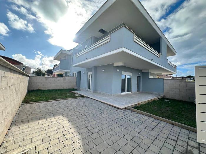 Casa quadrilocale in vendita in Via delle Folaghe, Torre Flavia, Ladispoli