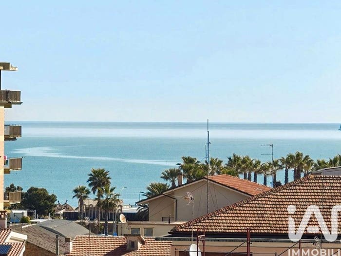 Appartamento con 6 locali in vendita in Via Hermada, Centro, Civitanova Marche