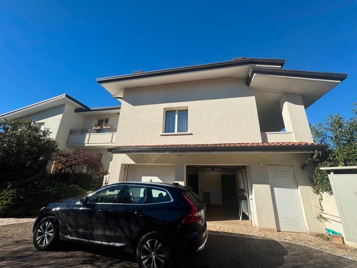 Casa con 6 locali in vendita in Via Flora Minotto, Zugliano