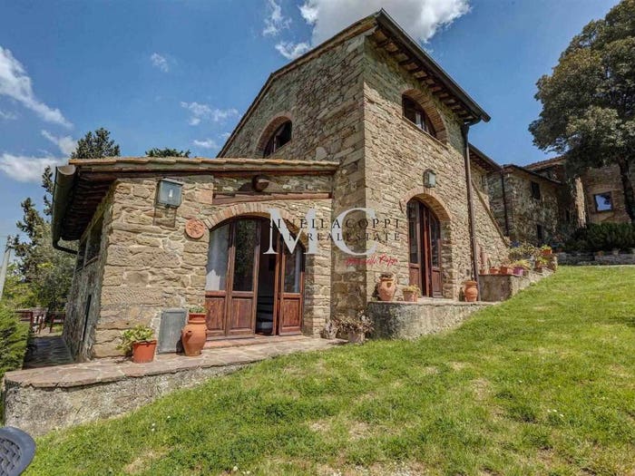 Casa con 6 locali in vendita in Via Giuseppe Di Vittorio, Centro, Greve in Chianti