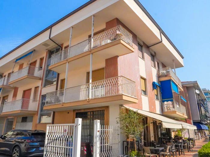 Appartamento trilocale in vendita in Via Aurelia, Centro, Loano