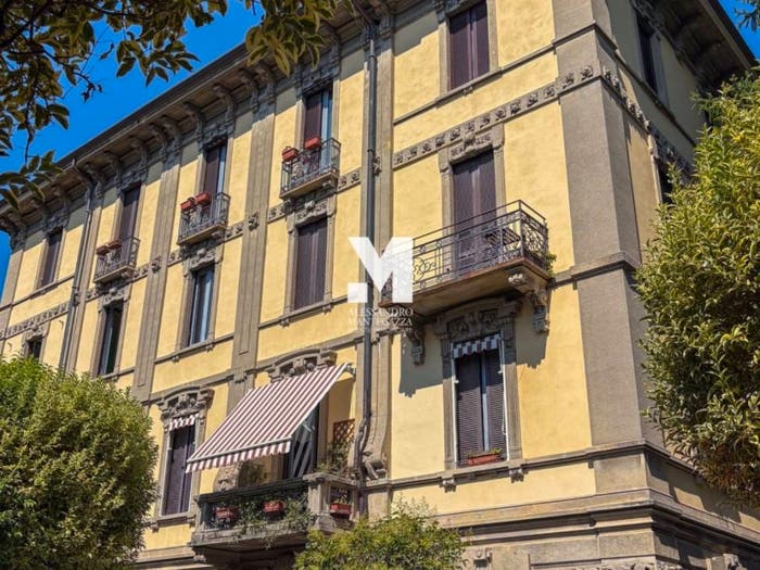 Appartamento quadrilocale in vendita in Via Giuseppe Ferrari, Valduce Crispi, Como