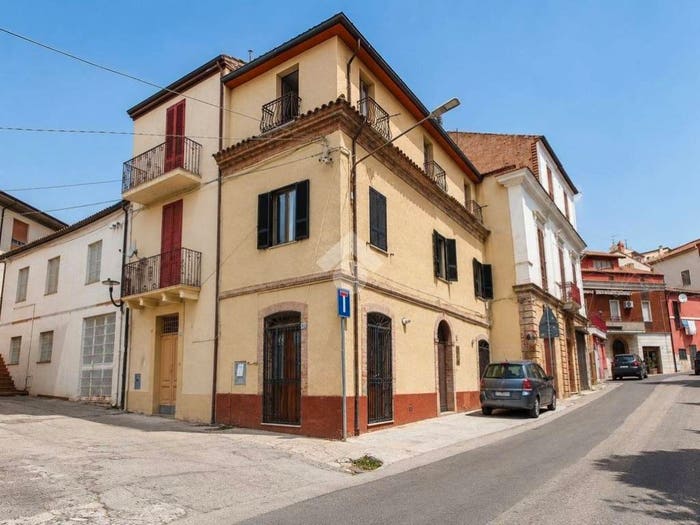 Casa con 5 locali in vendita in Via Della Stazione, Centro, Mosciano Sant'Angelo