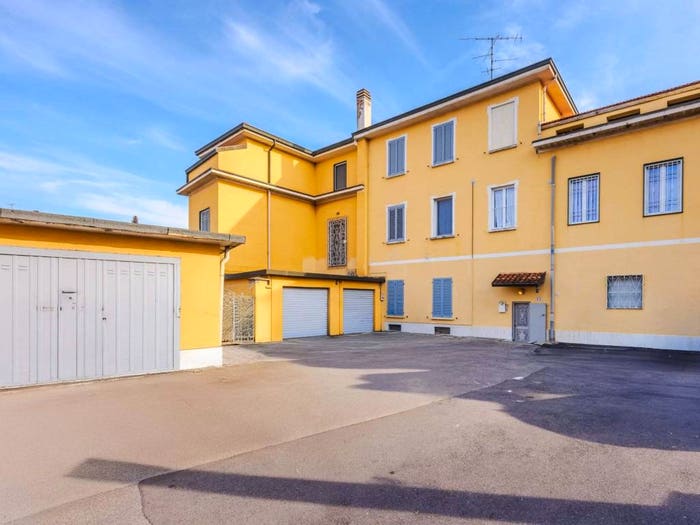 Appartamento trilocale in vendita in Via Andrea Doria, Centro, Limbiate