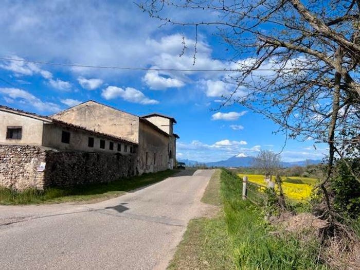 Casa con 6 locali in vendita in Solferino