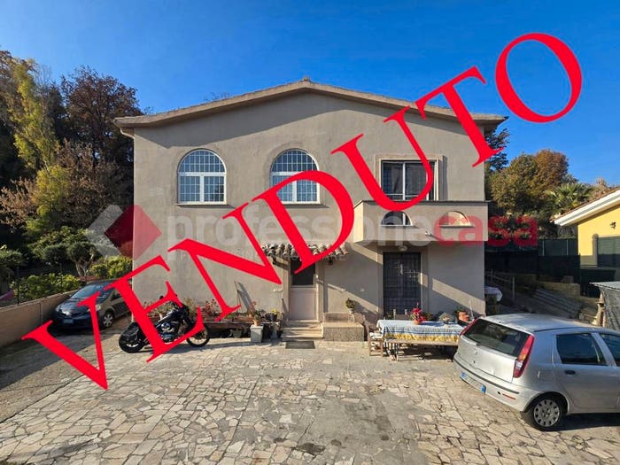 Appartamento quadrilocale in vendita in Via Siliqua, Aranova, Fiumicino