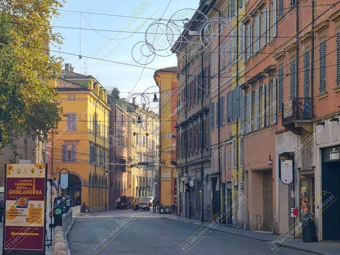 Appartamento bilocale in vendita in Via Emilia Centro, Centro Storico, Modena