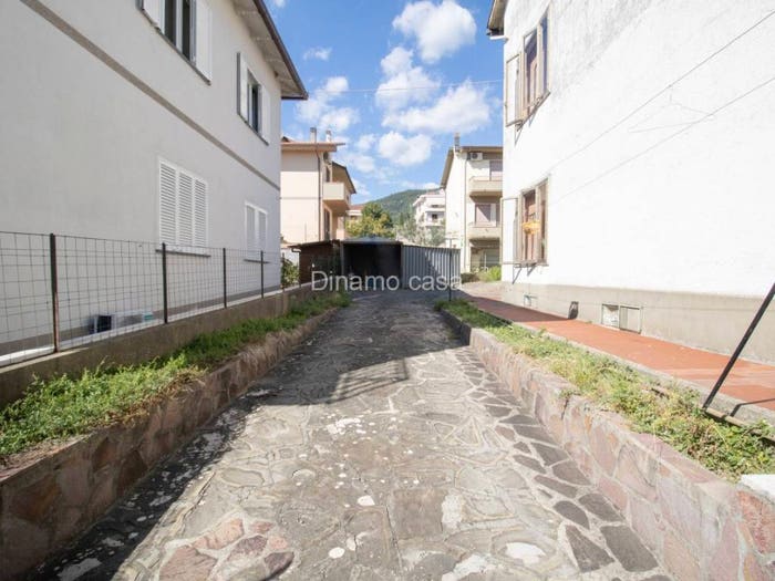 Casa con 5 locali in vendita in Centro, Montale