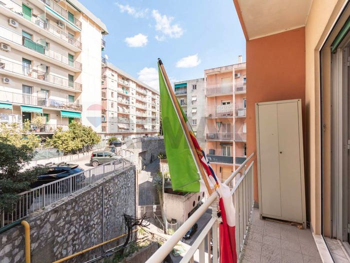 Appartamento quadrilocale in vendita in Via Gian Battista Gaulli, San Fruttuoso, Genova