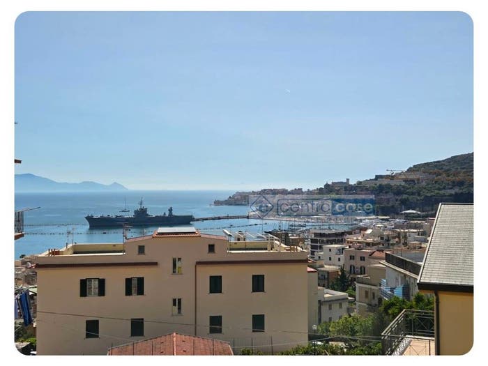 Casa con 6 locali in vendita in Via Gastone Maresca, Gaeta