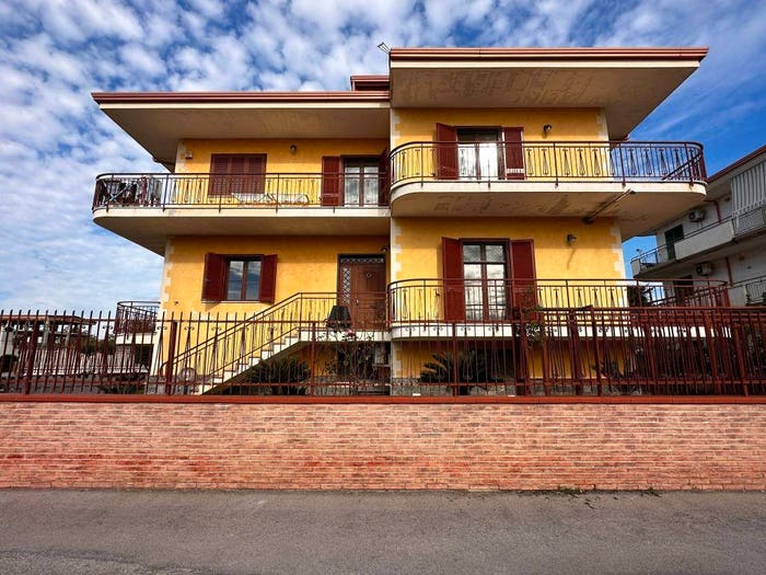 Appartamento trilocale in vendita in Via Cancello, Centro, Maddaloni