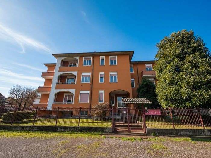 Appartamento trilocale in vendita in Via Cesare Pavese, Centro, Ozzero