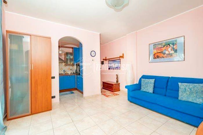 Appartamento trilocale in vendita in Via Alto Vergante, Centro, Nebbiuno