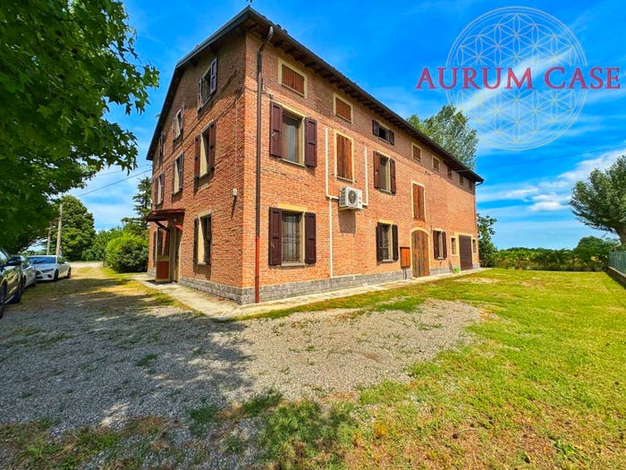 Casa con 6 locali in vendita in Via Provinciale Est, Nonantola