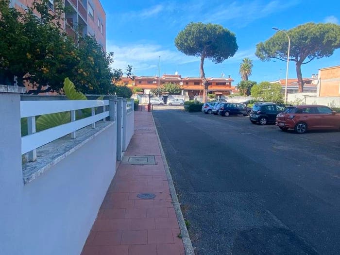 Appartamento con 5 locali in vendita in Viale America, Miami, Ladispoli