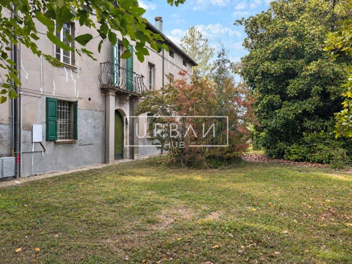 Casa con 6 locali in vendita in Via Lughese, Villafranca, Forlì