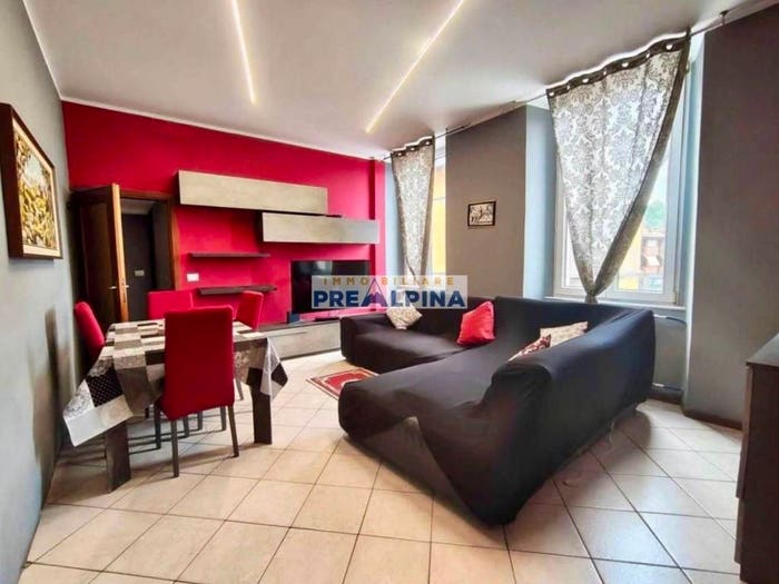 Appartamento con 5 locali in vendita in VIA FRATELLI CALVI, Centro, Villa d'Almè