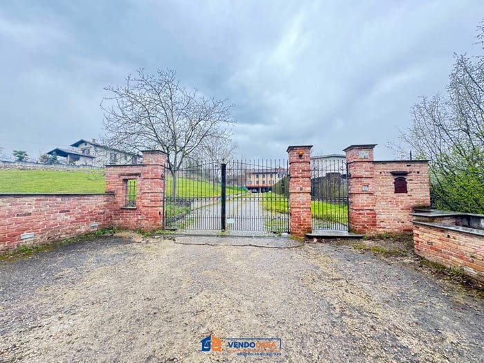 Casa con 6 locali in vendita in Via Agliano, Montegrosso, Montegrosso d'Asti