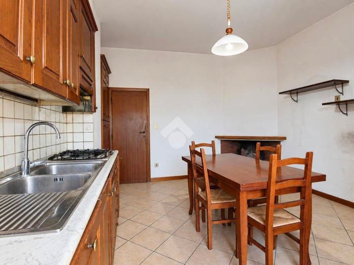 Appartamento quadrilocale in vendita in Via G di Vittorio, Città Giardino, Terni