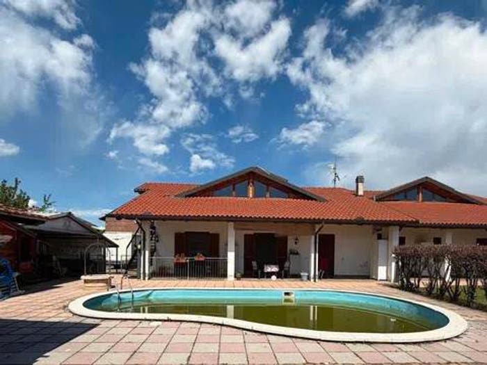 Casa con 6 locali in vendita in Via Fratelli Cairoli, Gaglianico
