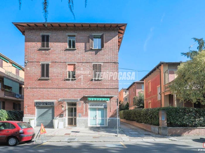 Appartamento trilocale in vendita in Via ALIDOSI, Mazzini Fossolo, Bologna