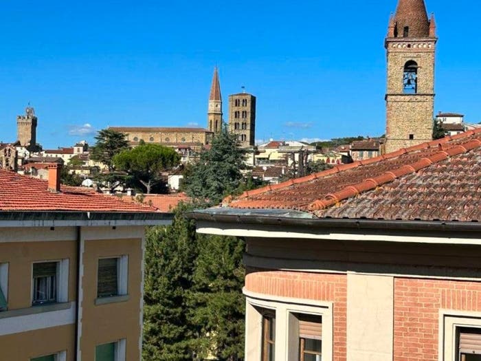Appartamento con 6 locali in vendita in Via Roma, Porta Crucifera, Arezzo