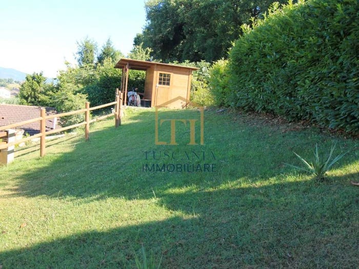 Casa con 6 locali in vendita in Viale dei Mille, Abbadia Campolungo, Colle di Val d'Elsa