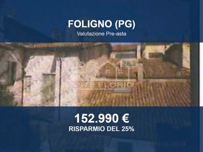 Appartamento con 6 locali in vendita in Via Gramsci, Centro Storico, Foligno