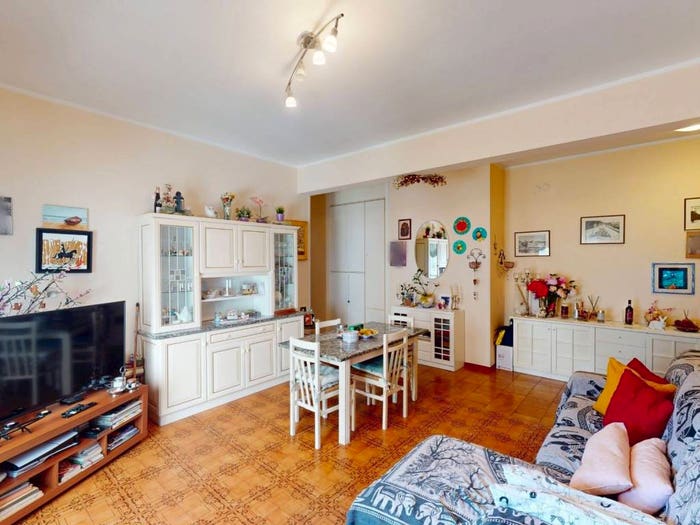 Appartamento trilocale in vendita in Via Giacomo Leopardi, Centro, Falconara Marittima