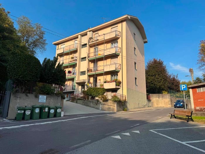 Appartamento trilocale in vendita in Via Campagna, Dagnente, Arona