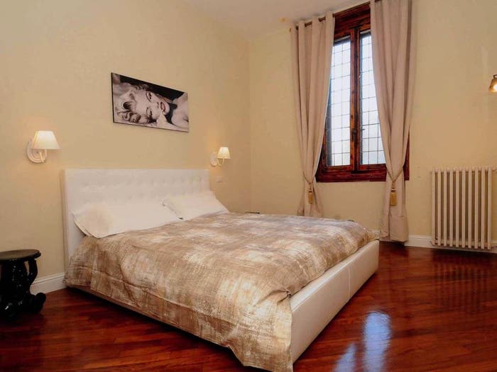 Appartamento quadrilocale in vendita in Via Palazzuolo, Borgo Ognissanti Il Prato, Firenze