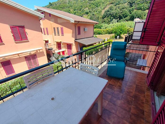 Appartamento trilocale in vendita in Loc Torremezzo Via Marinella, Torremezzo Di Falconara, Falconara Albanese