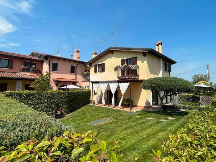 Casa trilocale in vendita in Via Monte Cricco, Castelnuovo del Garda