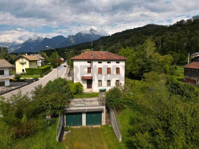 Casa con 6 locali in vendita in Via Meassa, Levego, Belluno