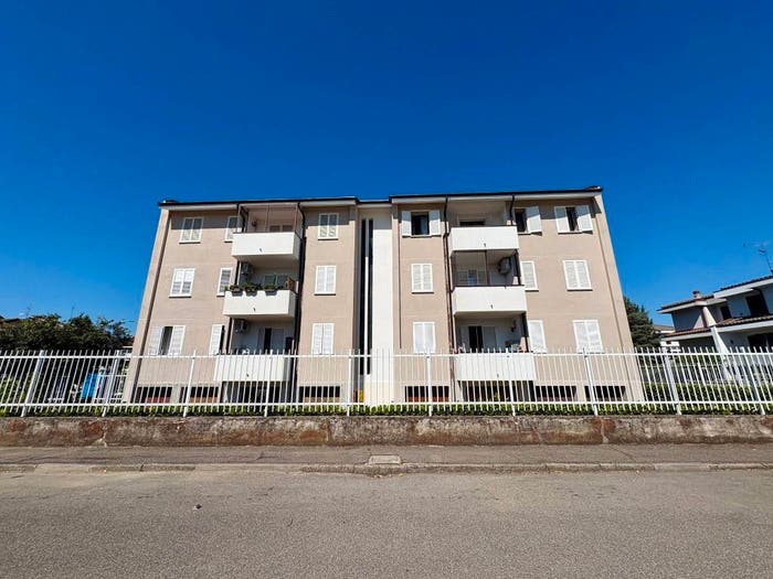 Appartamento trilocale in vendita in Via Gamberina, Vigano, Gaggiano