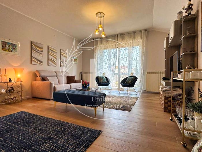 Appartamento quadrilocale in vendita in Via Medaglie d'Oro, Centro, Cairo Montenotte