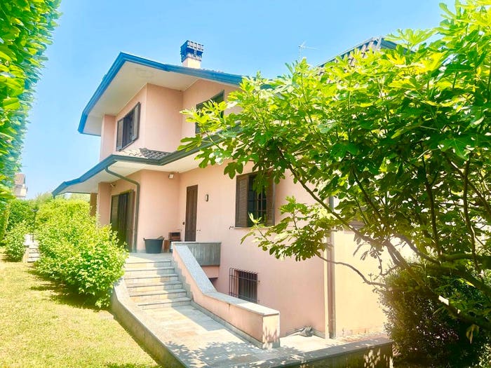 Casa con 6 locali in vendita in Via delle Viole, Ravello Villastanza Villapia, Parabiago