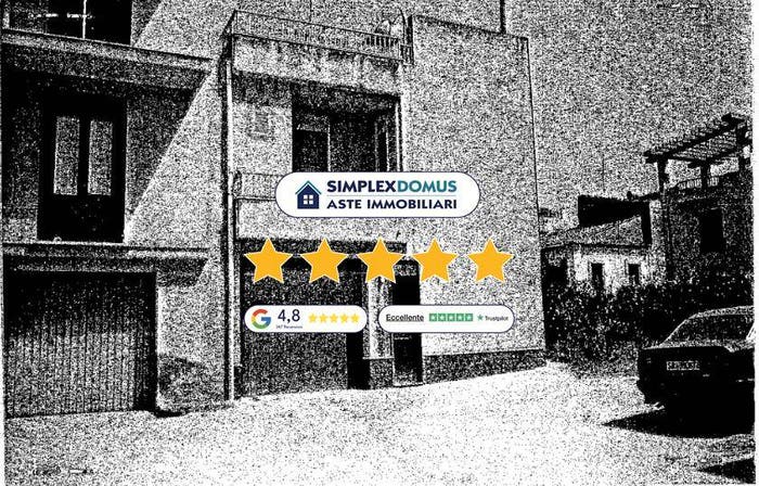 Appartamento con 6 locali in vendita in Via Archimede, Centro, Pachino