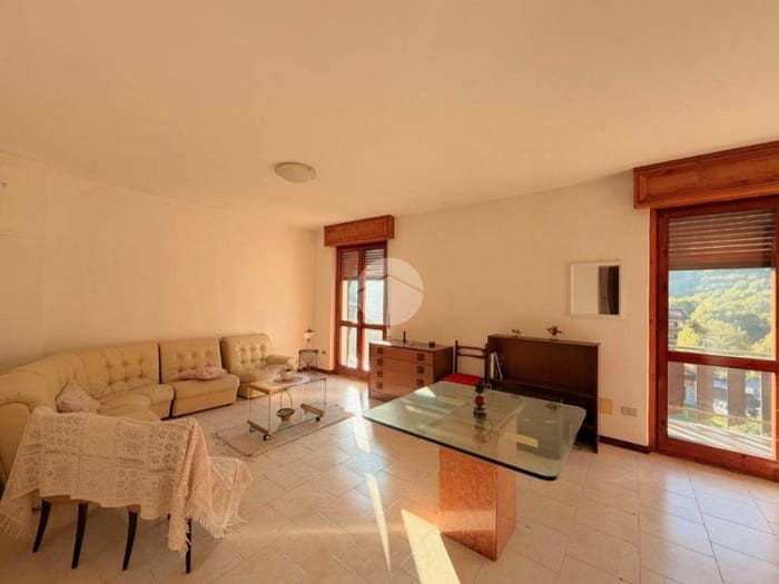 Appartamento trilocale in vendita in Via Lombro, Lombro, Corteno Golgi
