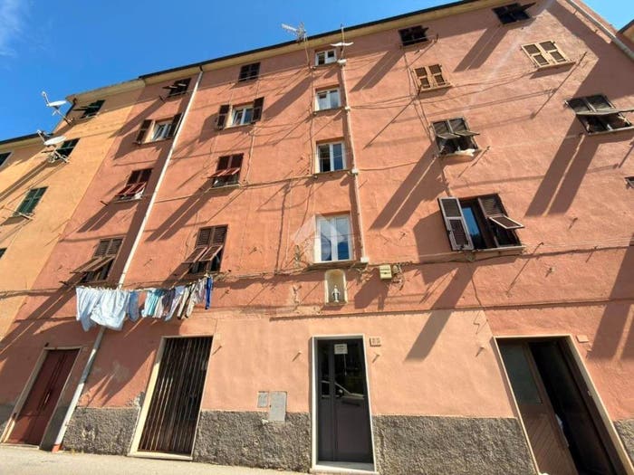 Appartamento trilocale in vendita in Via fabbriche, Fiorino, Genova