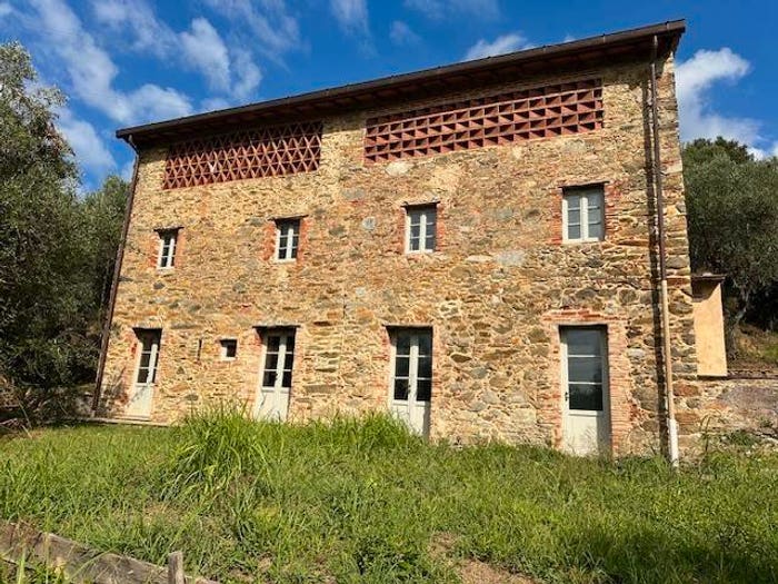 Casa con 6 locali in vendita in Via Monte Cavallo, Camaiore Paese, Camaiore