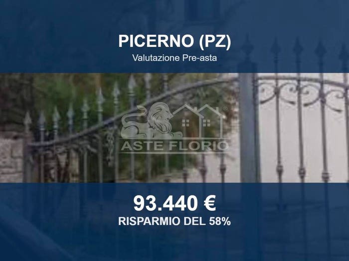 Casa quadrilocale in vendita in Via Traversa Dx strada montagna, Picerno