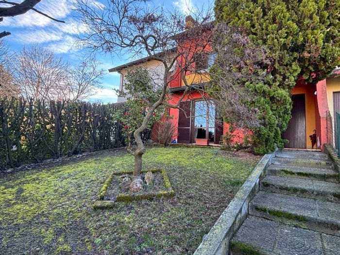 Casa con 5 locali in vendita in Strada Milanese, Centro, Mortara