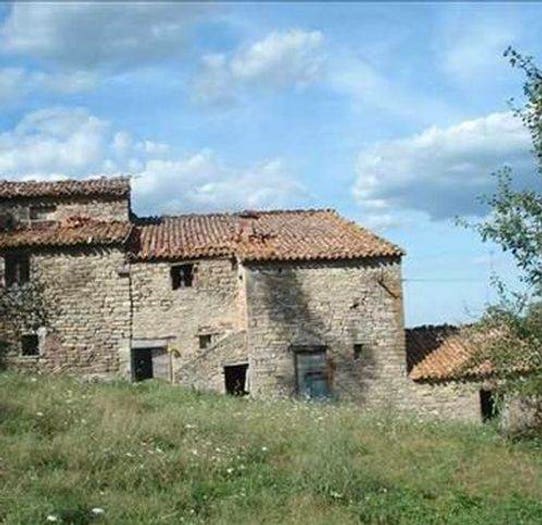 Casa con 6 locali in vendita in Strada Provinciale Apecchiese, Apecchio