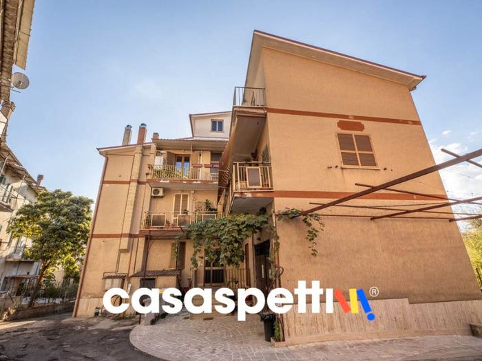 Appartamento trilocale in vendita in Via F Tozzi, Castel Chiodato, Mentana